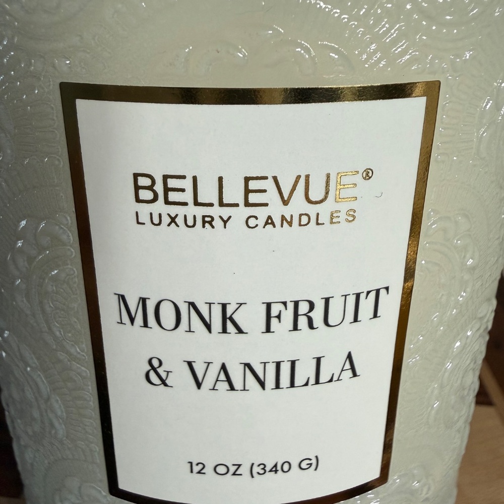 Bellevue Luxury Candle Monk Fruit & Vanilla 12 oz. Double Wick New - Picture 2 of 7
